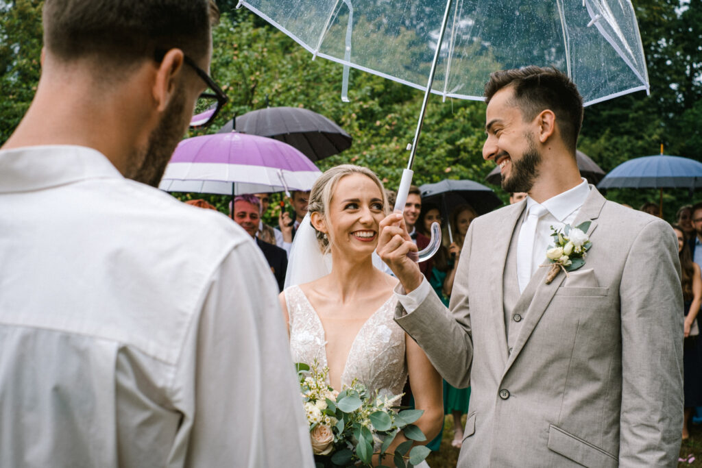 svatba v dešti