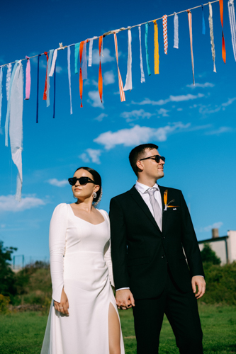 vintage laděná netradiční svatební fotografie