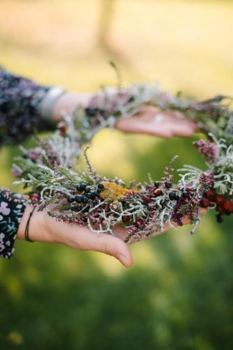 květinový věnec kytky od potoka